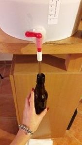 Gabi palackozza a Walpurgis-t